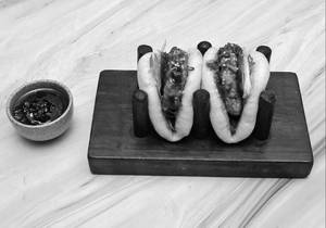 Chilli Crab & Prawns Bao (2 Pcs)