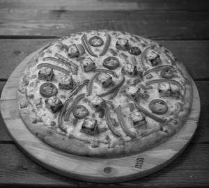 Tandoori Paneer Pizza
