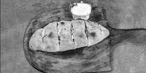 Paneer Makhni Garlic Bread
