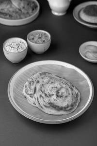 Parotta With Kuruma (2 Pcs)