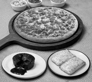 Tandoori Express 7 Inch + Garlic Bread With Cheese + Choco Lava Cake