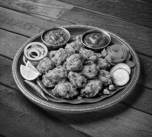Aalu Pyaz Pakoda