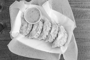 Paneer Momos (Steam)