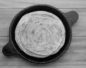 Tawa Lachha Parantha