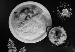 Pulao With Kadhi & Papad