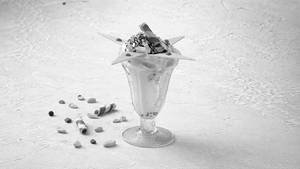Vanilla Nut Sundae