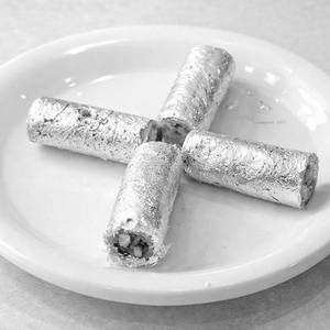 Kaju Pista Roll
