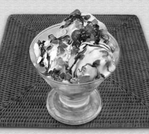 Ice Cream With Fresh Fruit Salad