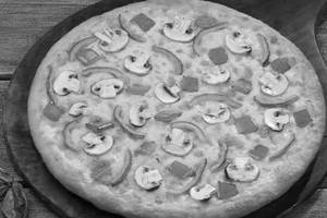 Mushroom & Tri Pepper [Reg] Pizza