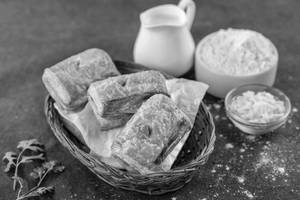 Veg White Sauce Pattice (Puff)