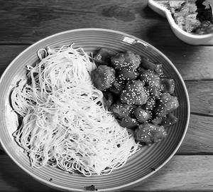 3 Idiyappam + Chilly Chicken  [Combo]