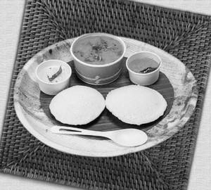 Idli  (2 pieces)