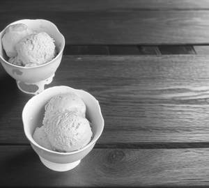 Avocado ice-cream