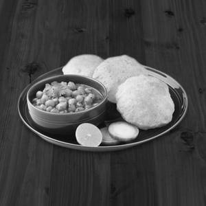 Lahori Chole Poori [3 Pcs]