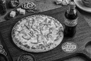 Capsicum Pizza and Mini Coke
