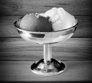 Gulab Jamun & Ice Cream