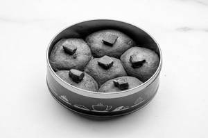 Double Chocolate Cookie Indulgence Tin