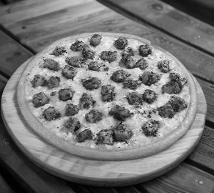 Cheese And Barbeque Chicken Pizza