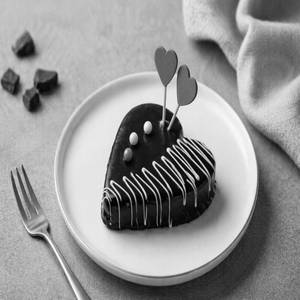 Chocolate Queen Heart
