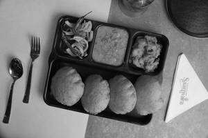 .Puri Bhaji 4 Pcs
