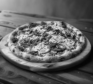 Blazing onion and paprika pizza [regular]