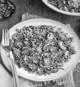 Mushroom Fried Rice [Serves 1, 600 g]