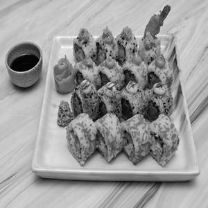 Non Veg Fatty Sushi Platter