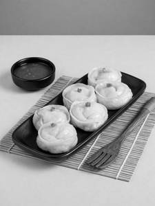 Veg Momos [6 Pcs]