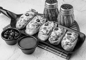 Spinach & Corn Garlic Bread
