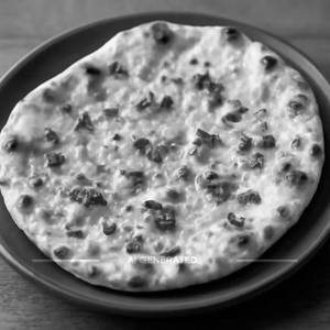 Butter Garlic Naan [o]