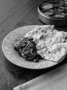 Kala Masala Sabji with Naan