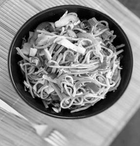 Veg Soft Noodles [Serves 1, 600 g]