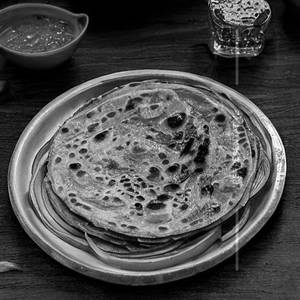 Lal Mirch ka Paratha