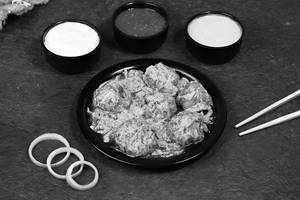 Gravy Momos