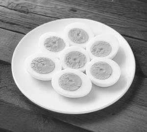 Boiled Eggs (Brown Yolk)