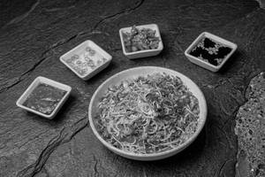 Veg Burnt Garlic & Coriander Noodles