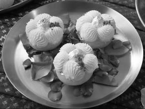 White Apple (1 Pc)