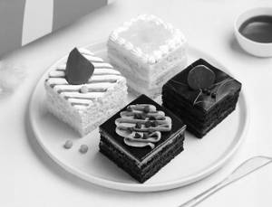 Assorted Pastry Combo Of Four