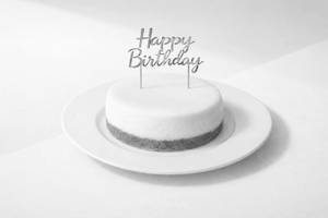 Classic Bento Birthday Cheesecake (300 Gm)