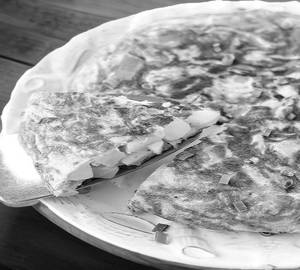 Spanish omelette  [2 eggs]