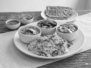 Chicken Lababdar Signature Thali