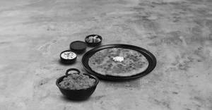 2 Tandoori Aloo Payaz Paratha With Chola
