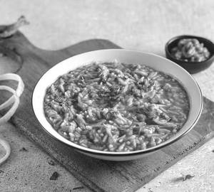 Palak Khichdi Bowl With Raita & Papad