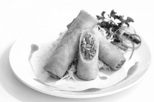Veg Spring Roll ( 6 Pcs )