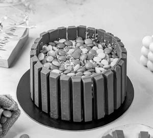 KitKat Chocolate Cake[eggless premium]