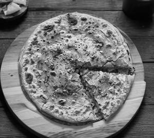 Aloo Schezwan Paratha c