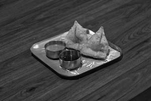 Veg Samosa [1 Pc]