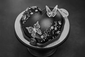 Chocolate Pinata Cake 1 PC