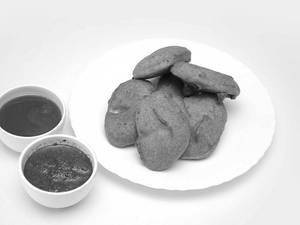 Aaloo Pakodi ( 8 Pcs )