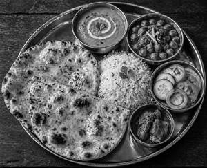 Ghar Jaisi Thali